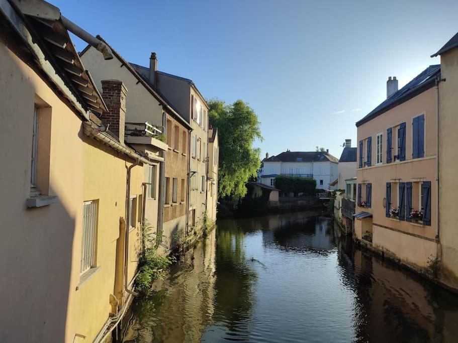 Le Chic Ethnic Dreux Lägenhet Exteriör bild